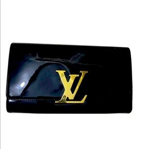 Louis Vuitton black patent leather clutch